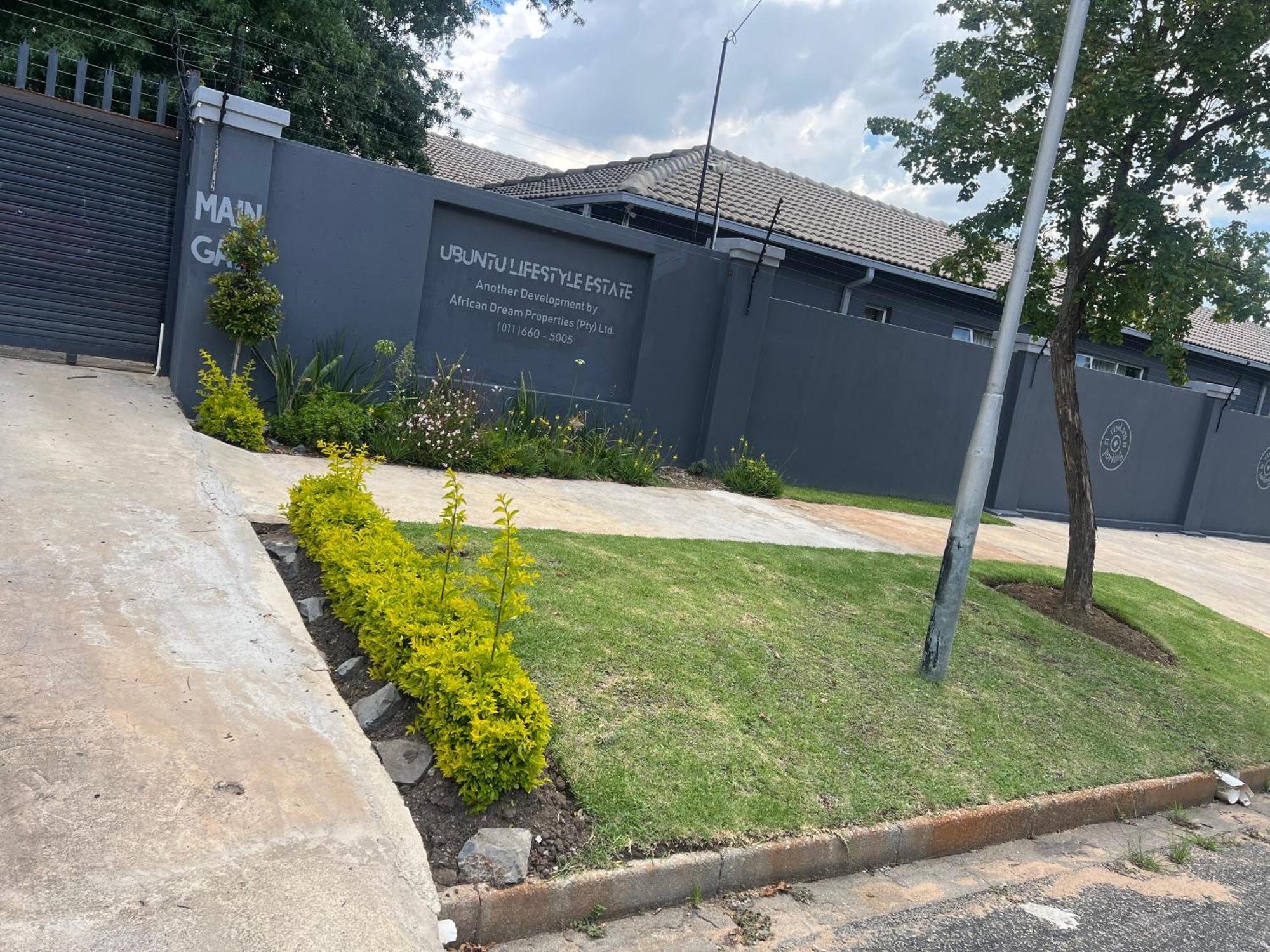 Ubuntu Lifestyle Estate Hotel Krugersdorp Exterior foto