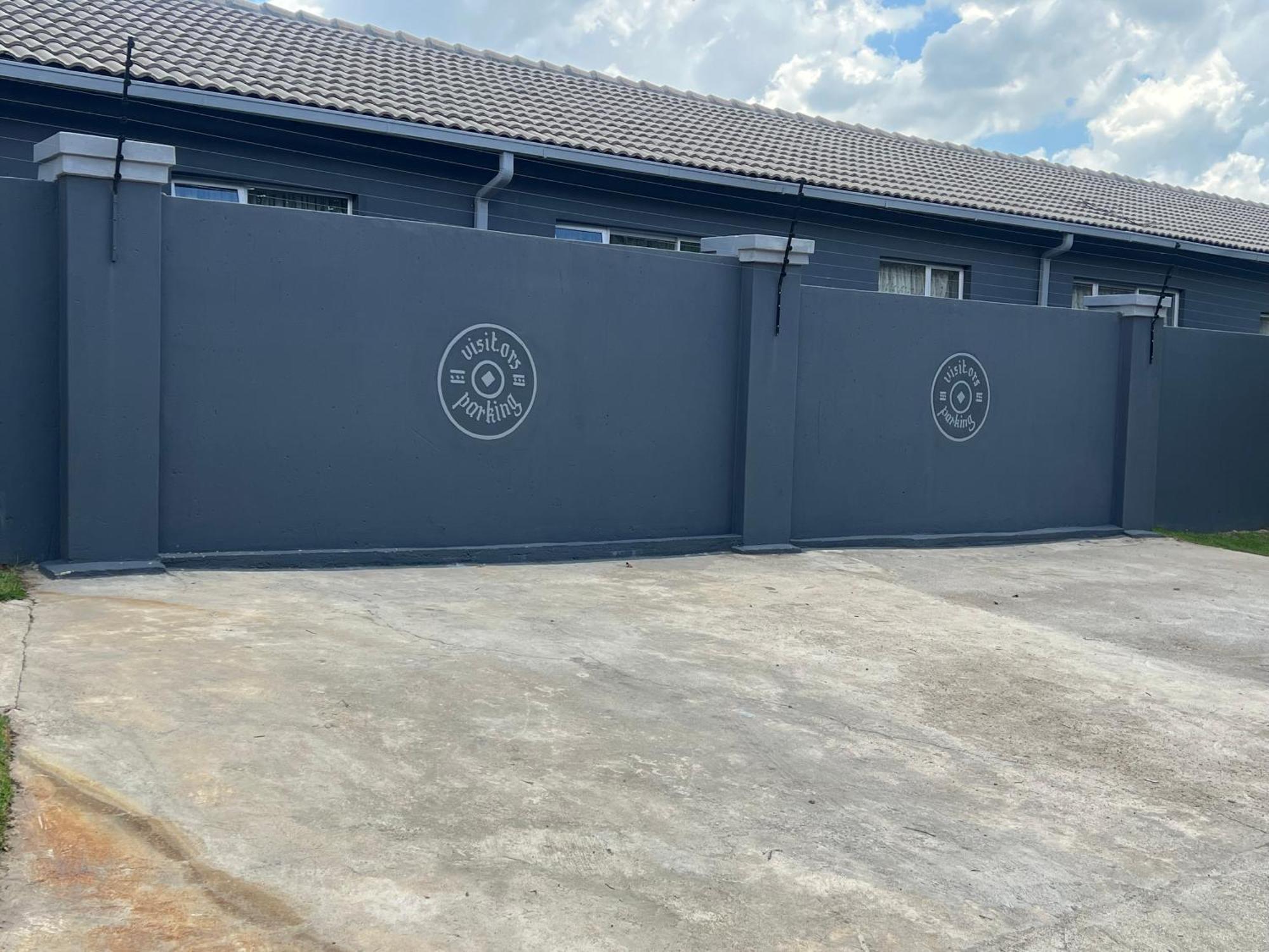 Ubuntu Lifestyle Estate Hotel Krugersdorp Exterior foto