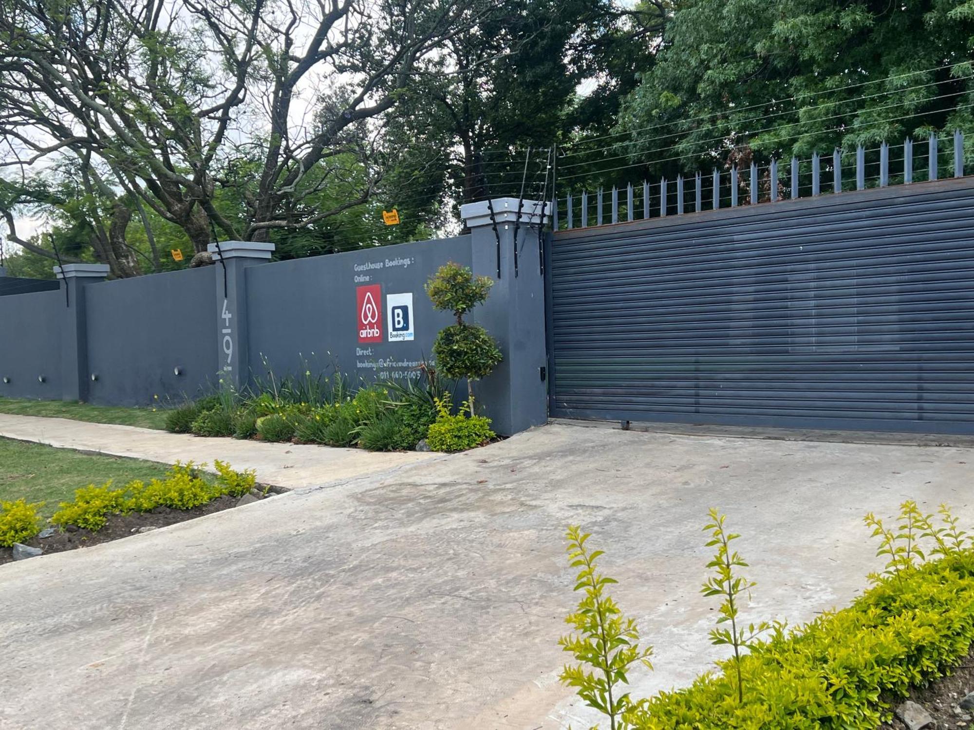 Ubuntu Lifestyle Estate Hotel Krugersdorp Exterior foto