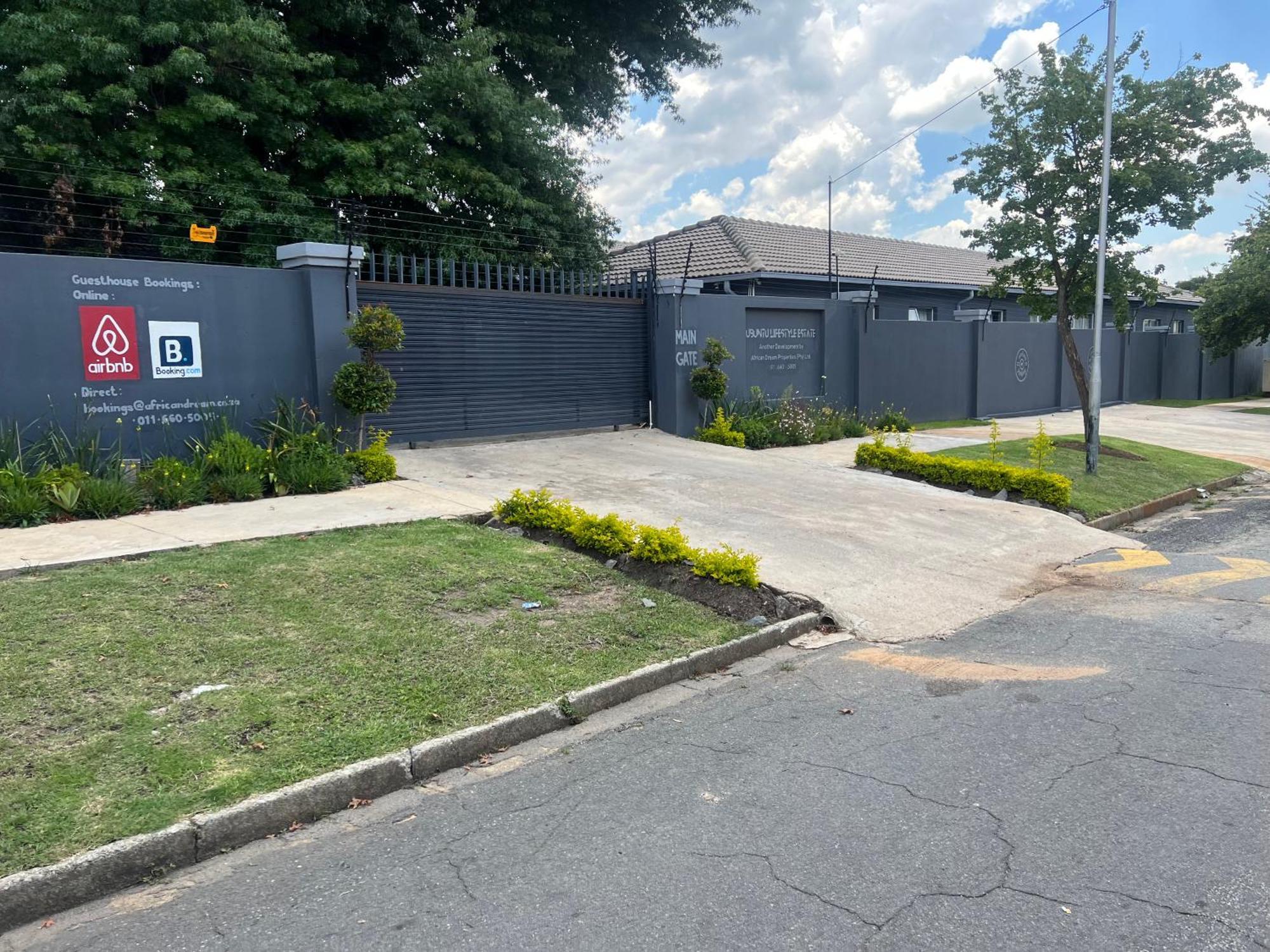 Ubuntu Lifestyle Estate Hotel Krugersdorp Exterior foto